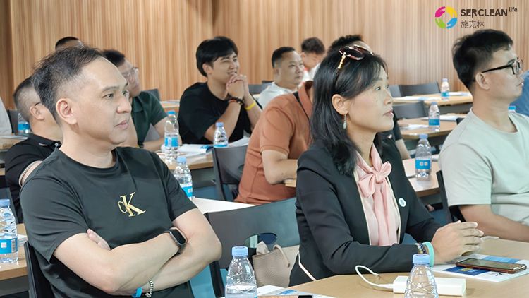 广东省工业和信息化厅2025
年高端装备制造产业集群培育专题研修班一行到访深圳市mk体育实业有限公司开展参观学习活动
