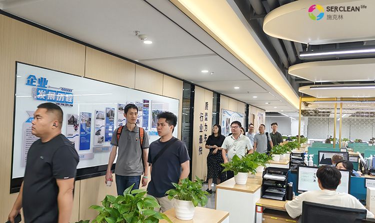 广东省工业和信息化厅2025
年高端装备制造产业集群培育专题研修班一行到访深圳市mk体育实业有限公司开展参观学习活动