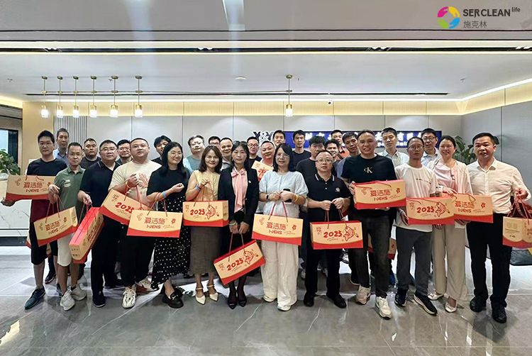 广东省工业和信息化厅2025
年高端装备制造产业集群培育专题研修班一行到访深圳市mk体育实业有限公司开展参观学习活动